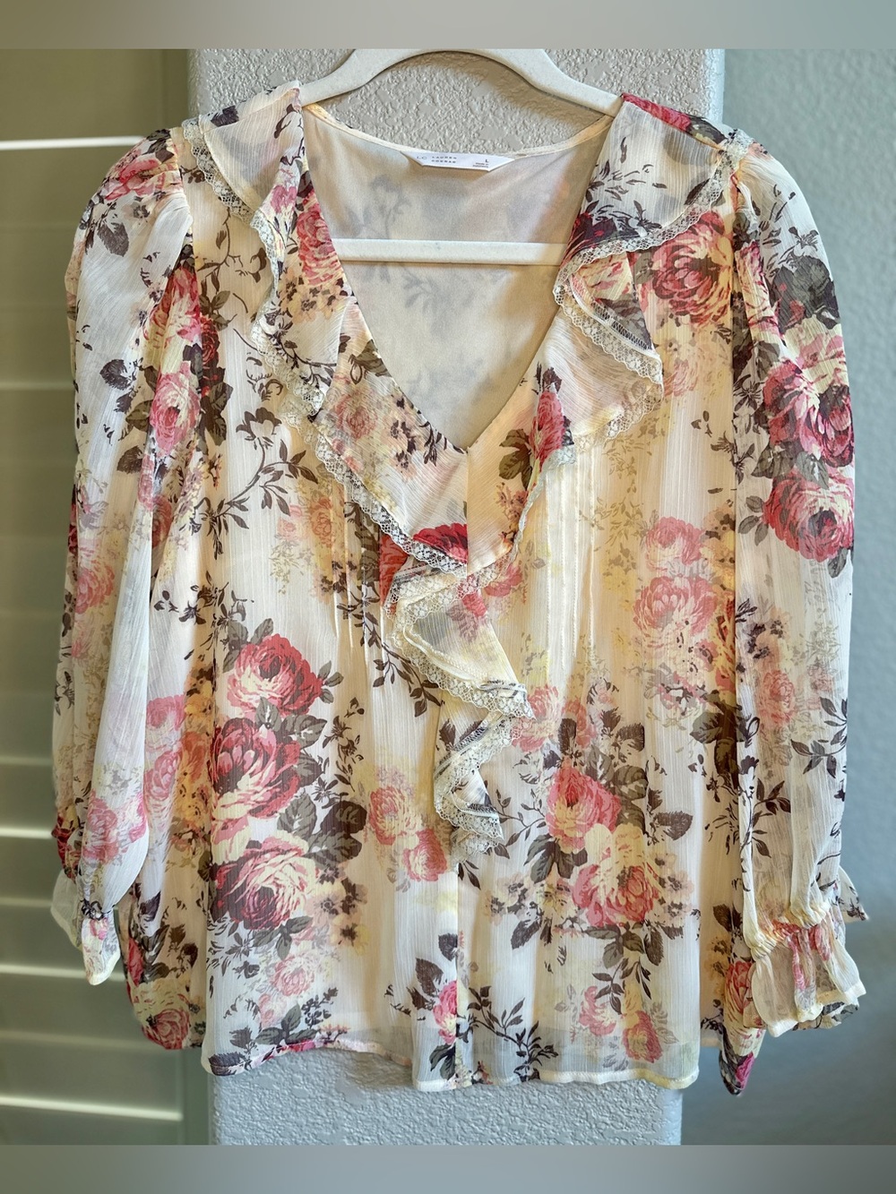NWOT Lauren Conrad Floral Blouse - Size L